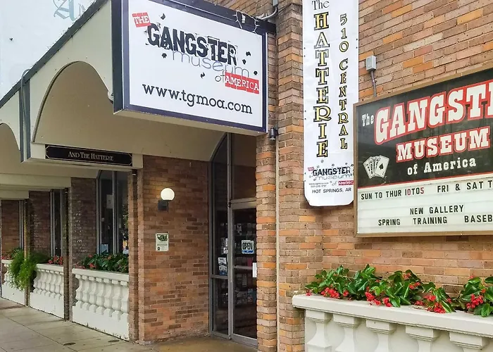 Hot Springs Home Less Than 1 Mi To Oaklawn Racing Casino!