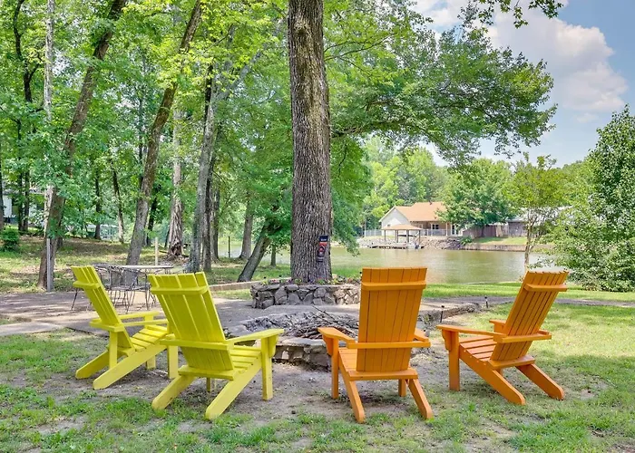 Lakefront Hot Springs Home With Furnished Deck!