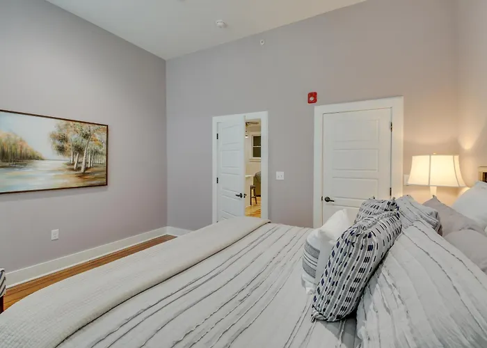 Spacious Downtown Hot Springs Vacation Rental!