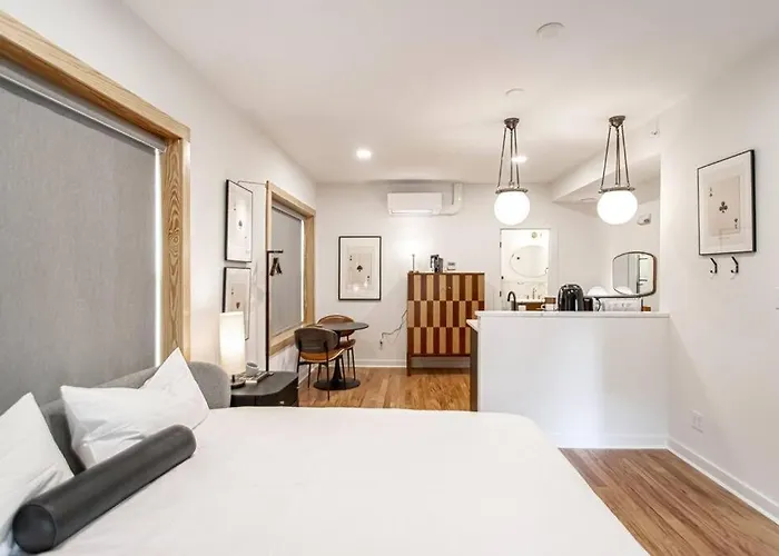 Steps To Bathhouses, Historic Studio, King Bed, Room # 101