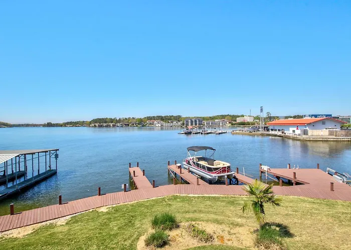Lakeview Luxury