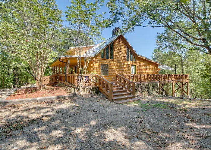 Hot Springs Cabin Deck With Mountain Views!