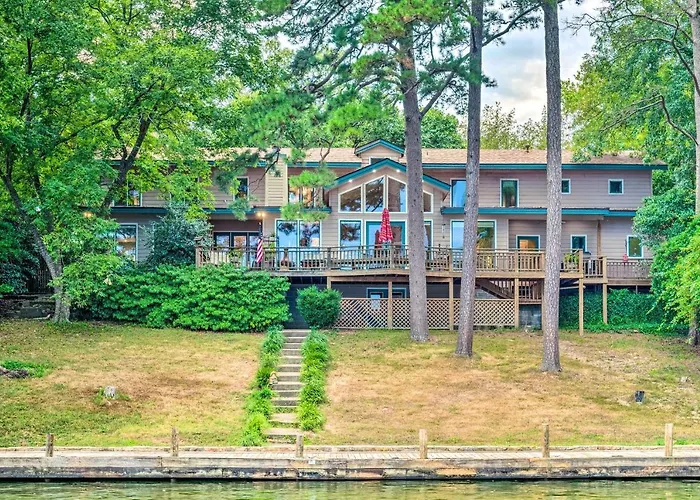 Lake Hamilton Home, 5 Min To Oaklawn Race Track!