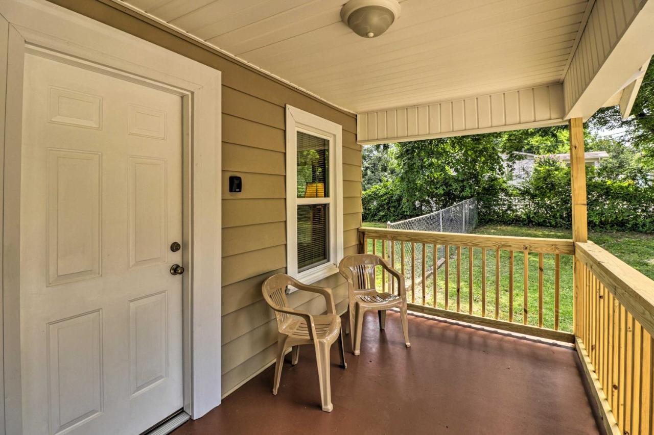 Getaway Half Mi To Oaklawn Casino! Holiday home