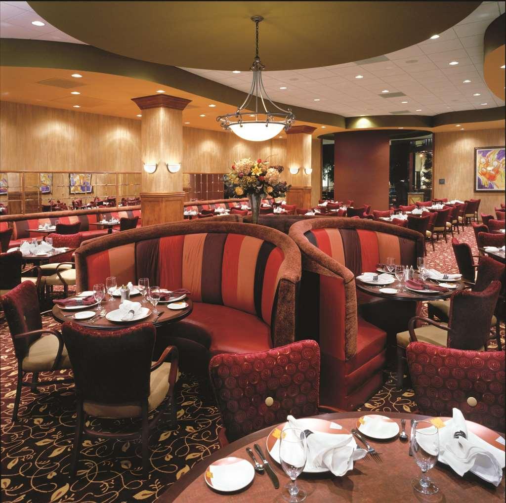 Hotel Embassy By Hilton At Convention Center 4*