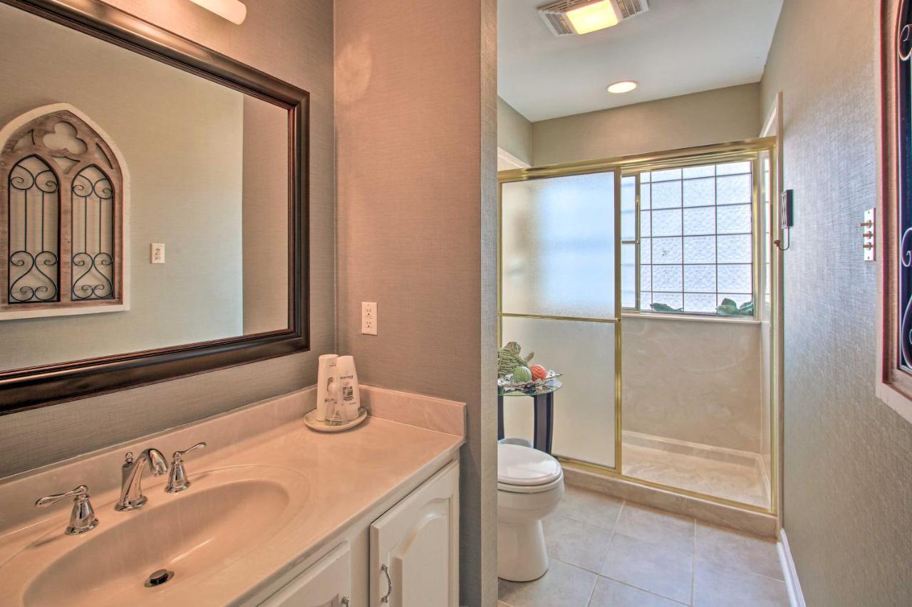 Hamiltons To-do At The With Pool Access *