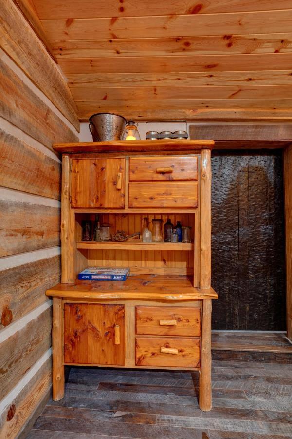 Fox Pass Cabins