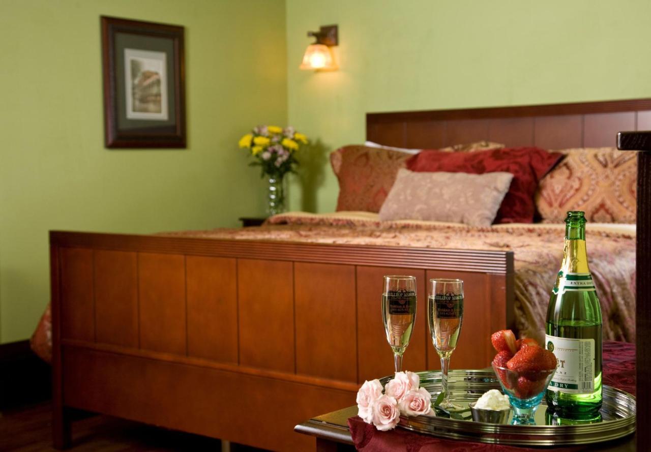 Hilltop Manor 4*