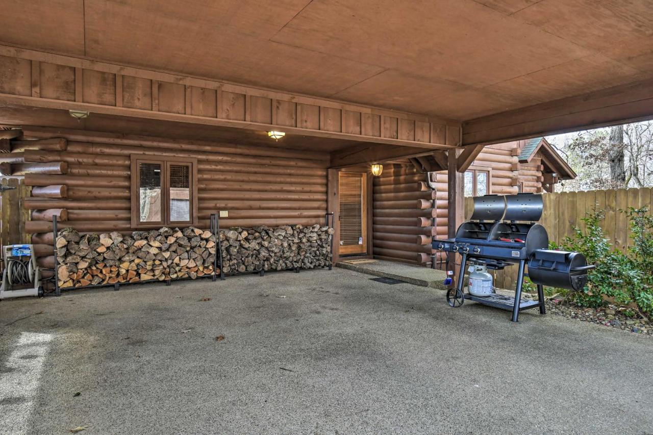 Hilltop Log With Hot Tub And Grill! * Hot Springs