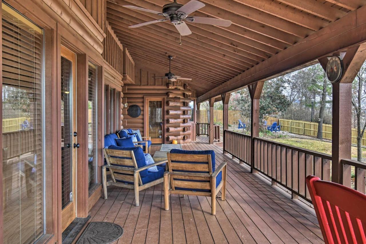 Holiday home Hilltop Log With Hot Tub And Grill! Hot Springs