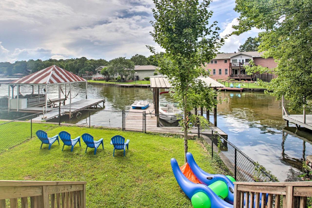 Holiday home Lakefront With Outdoor Living, Kayaks And Dock! *