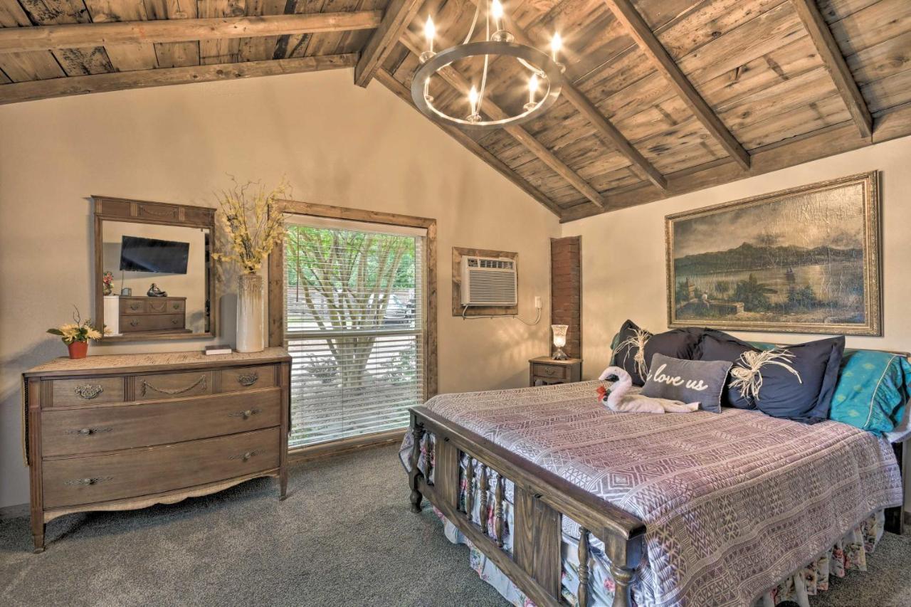 Holiday home Rustic Chic About 1 Mi To Dtwn Hot Springs! Hot Springs