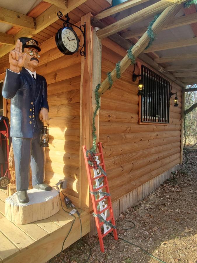 Christmas Cozy Log Cabin On The Lake Hot Springs
