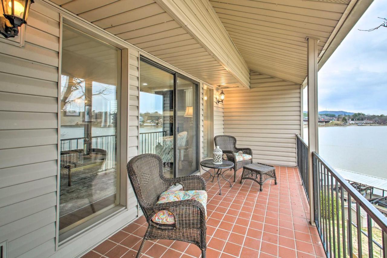 Apartment On Hamilton With Boat Slip!