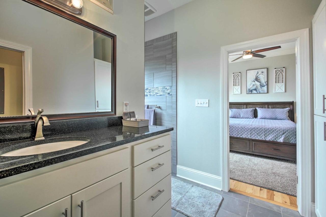Contemporary Mountaintop Cabin 6 Mi To Natl Park Holiday home Hot Springs