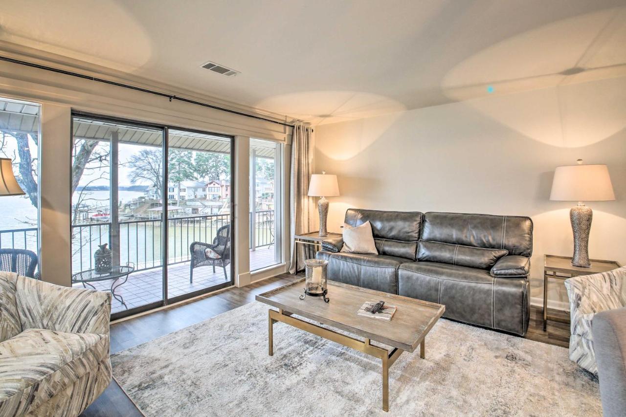 Apartment On Hamilton With Boat Slip!