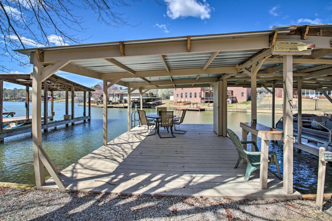 Waterfront With Kayaks And Boat Slip! *