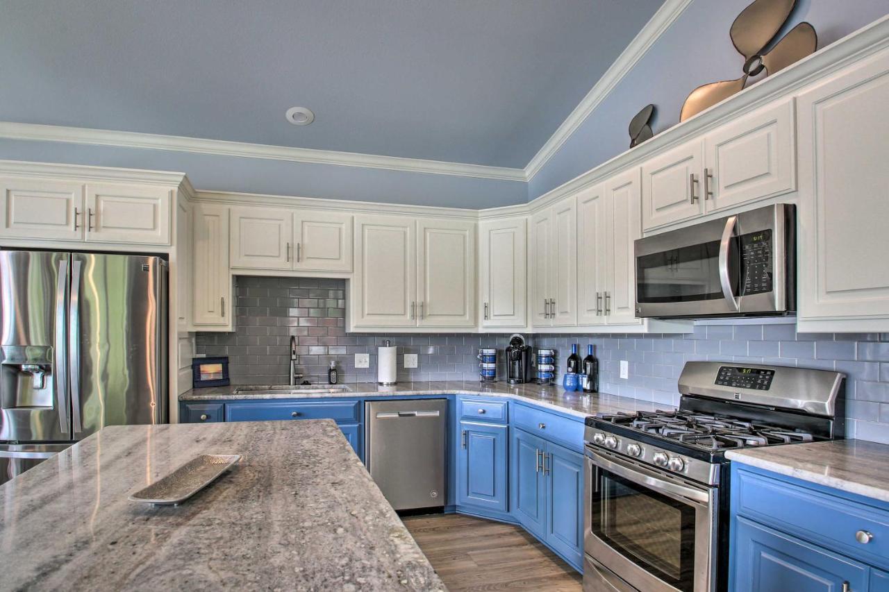 Lakefront With Outdoor Living, Kayaks And Dock! *