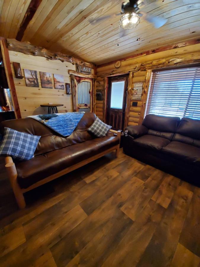 Campsite Christmas Cozy Log Cabin On The Lake Hot Springs