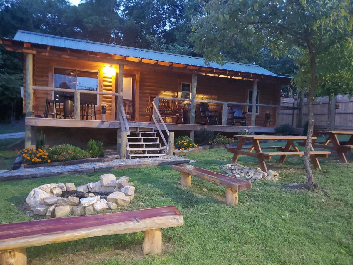 Campsite Christmas Cozy Log Cabin On The Lake