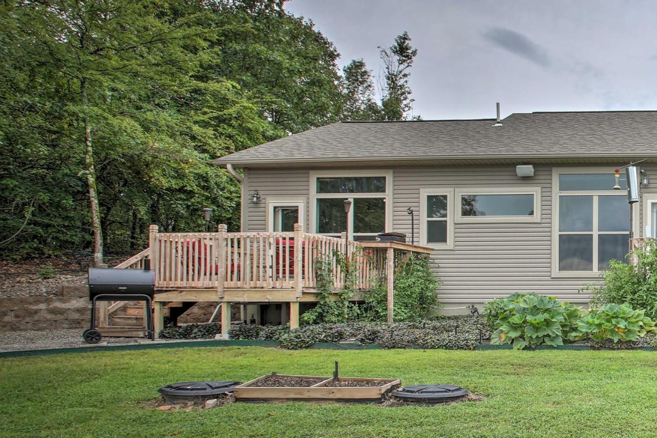 Contemporary Mountaintop Cabin 6 Mi To Natl Park Holiday home