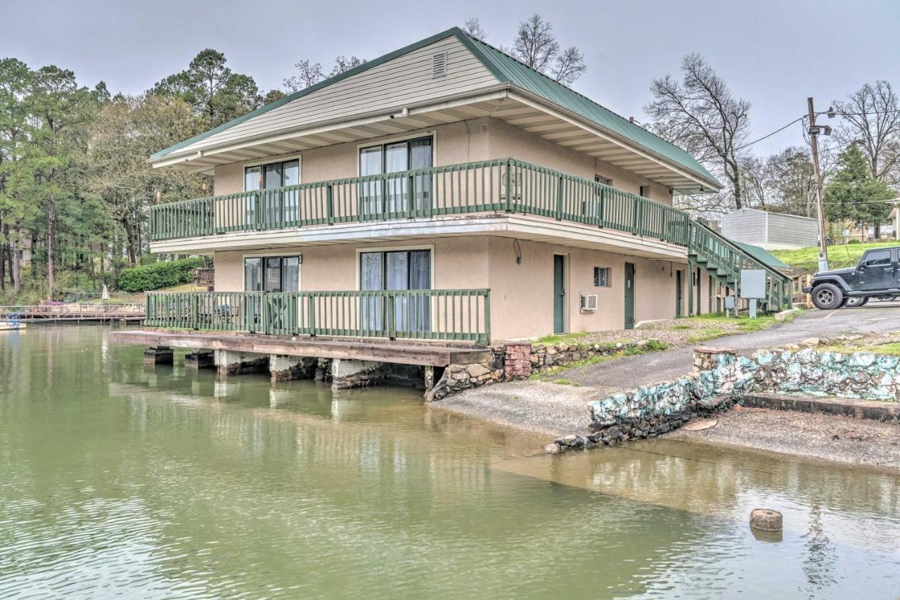 Apartment With Lake Access And Boat Dock!