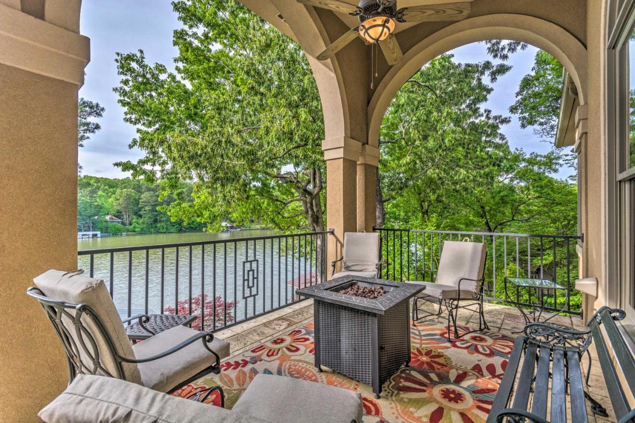 Luxurious Abode With Private Dock! Holiday home Hot Springs