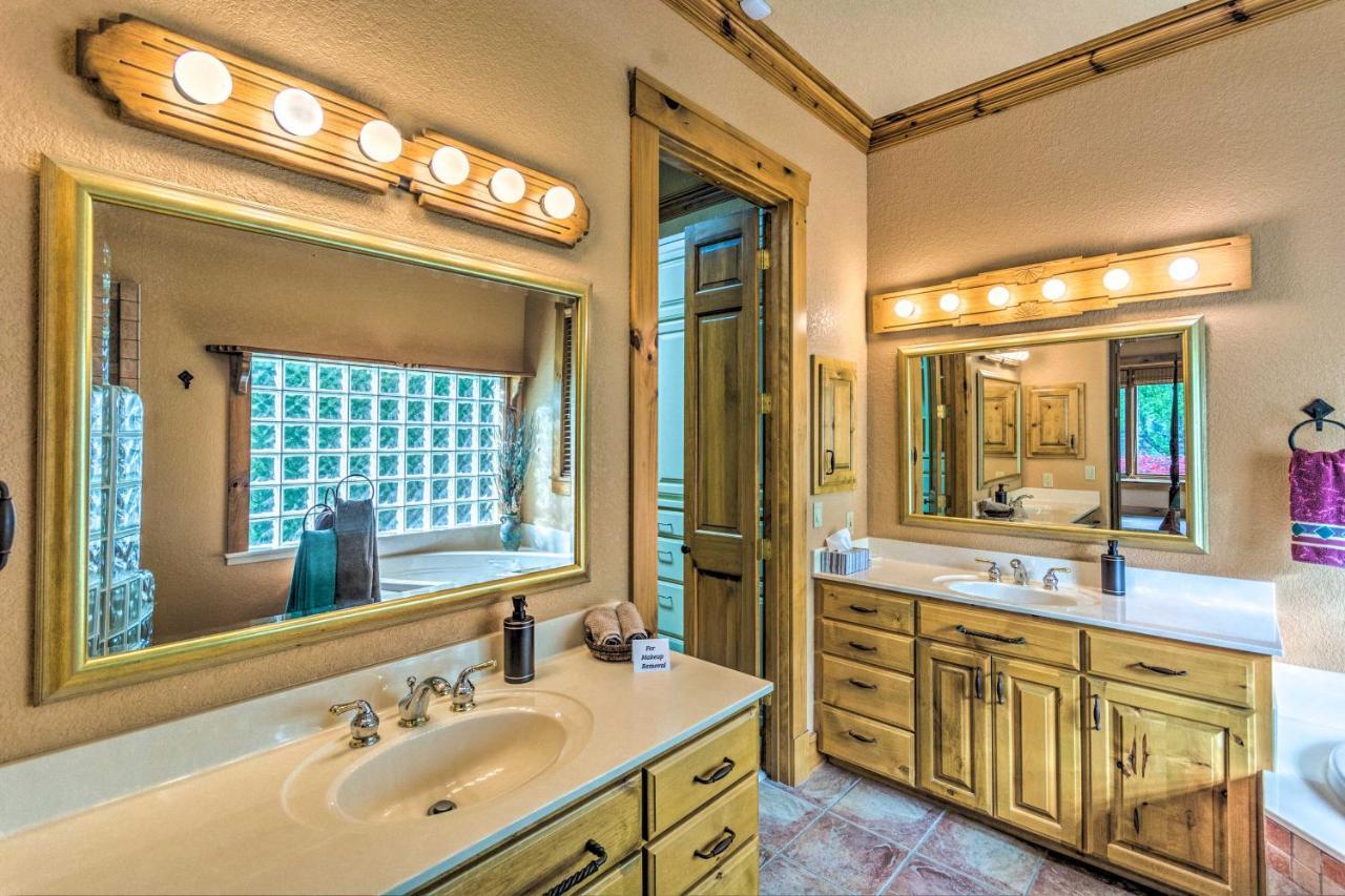 Luxurious Abode With Private Dock! *