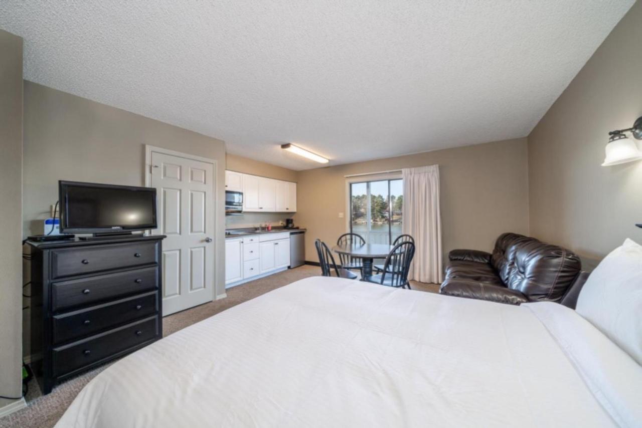 Apartment The Hamilton - Lakefront & Suites,