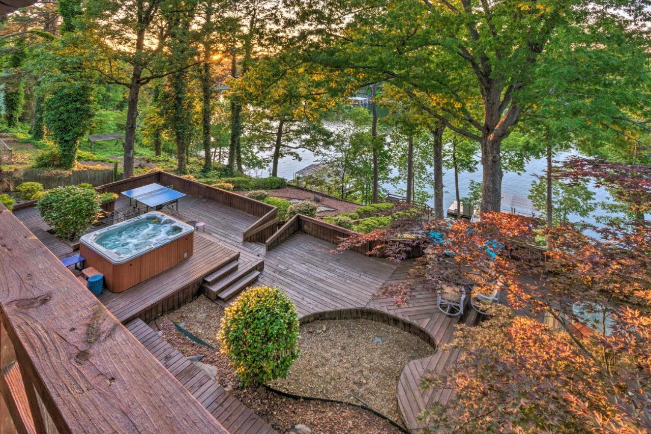 Luxe Lakehouse Dock, Hot Tub And Kayaks Hot Springs