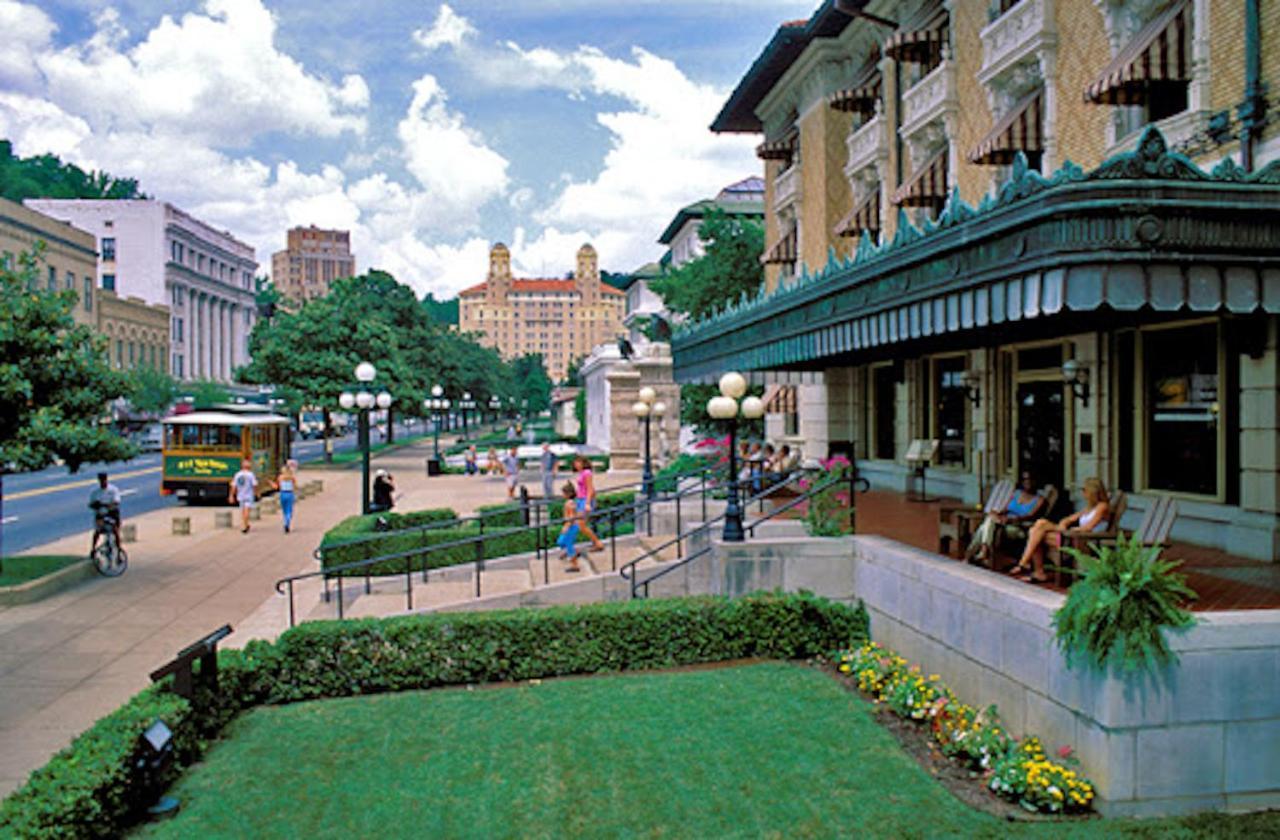 The Hamilton - Lakefront & Suites, Apartment