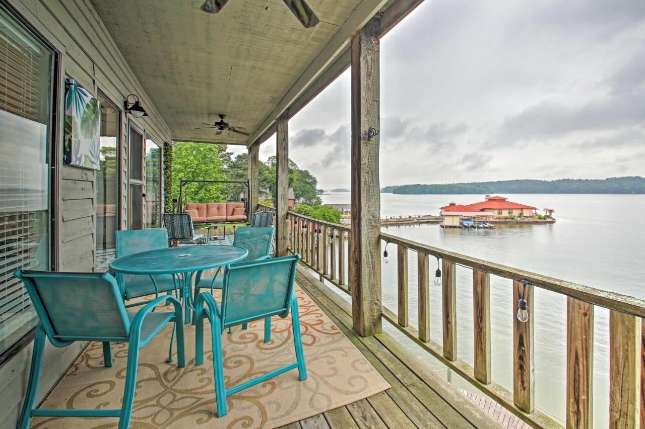 Spacious Penthouse Stunning View *