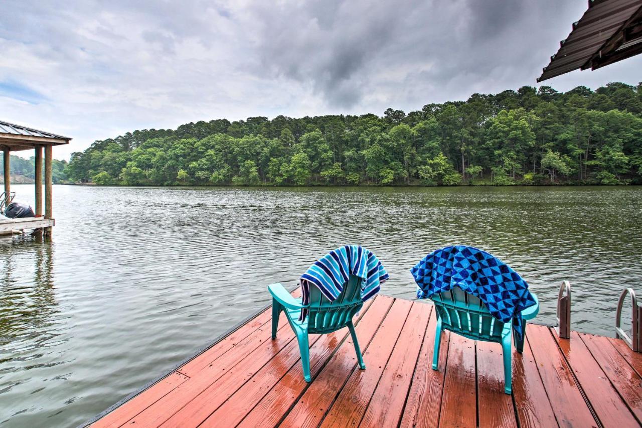 Lakefront With Dock 10 Mi To Ave! Holiday home *