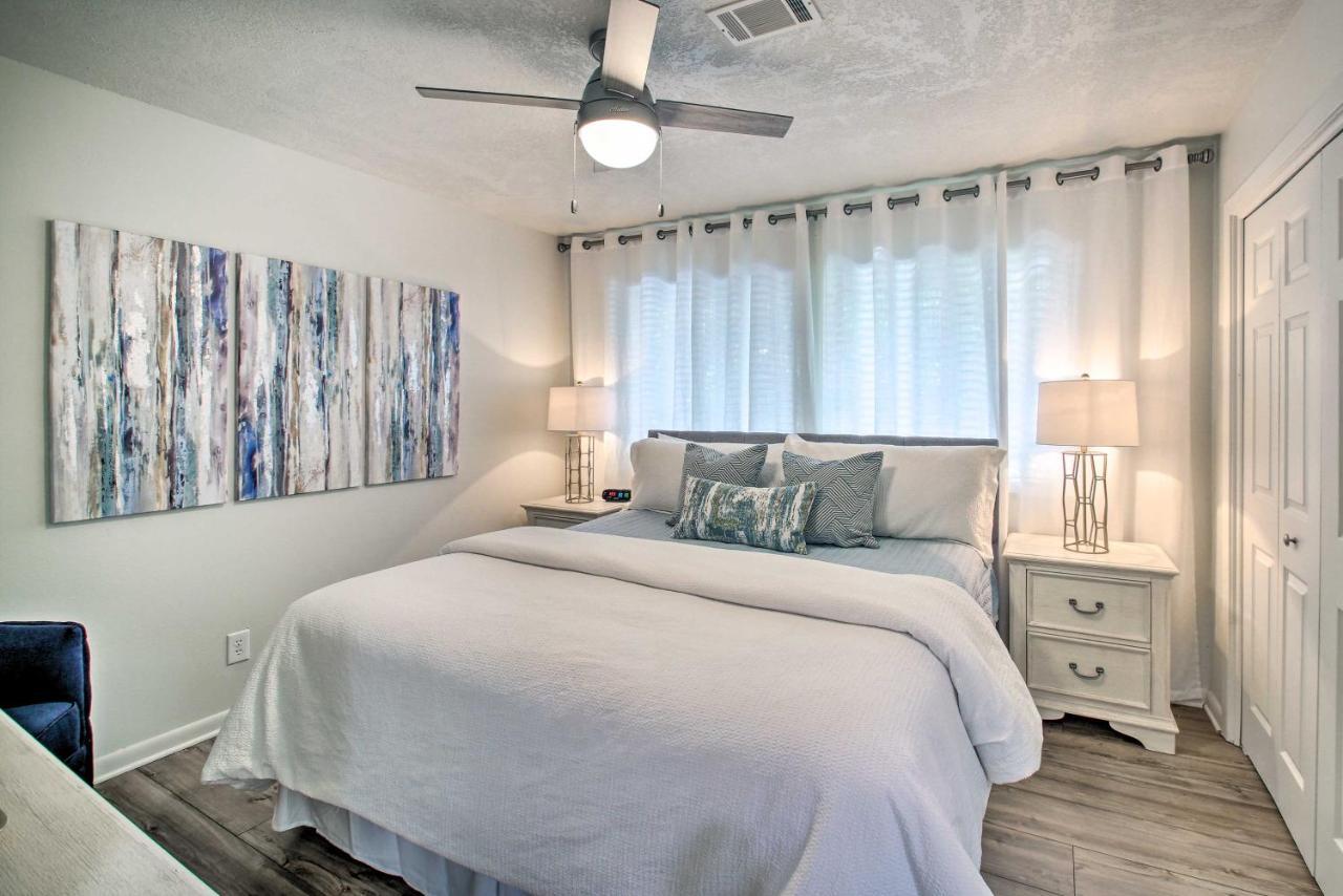 Getaway With Balcony And Access! Apartment