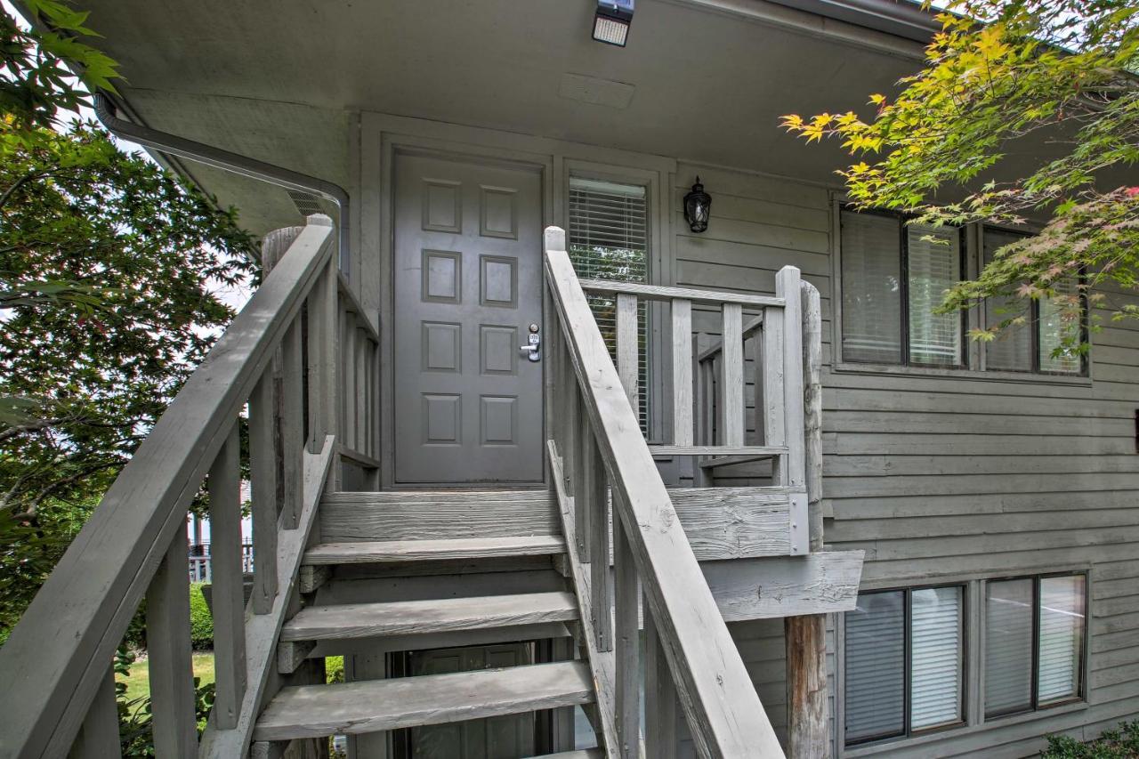 Getaway With Balcony And Access! Apartment *