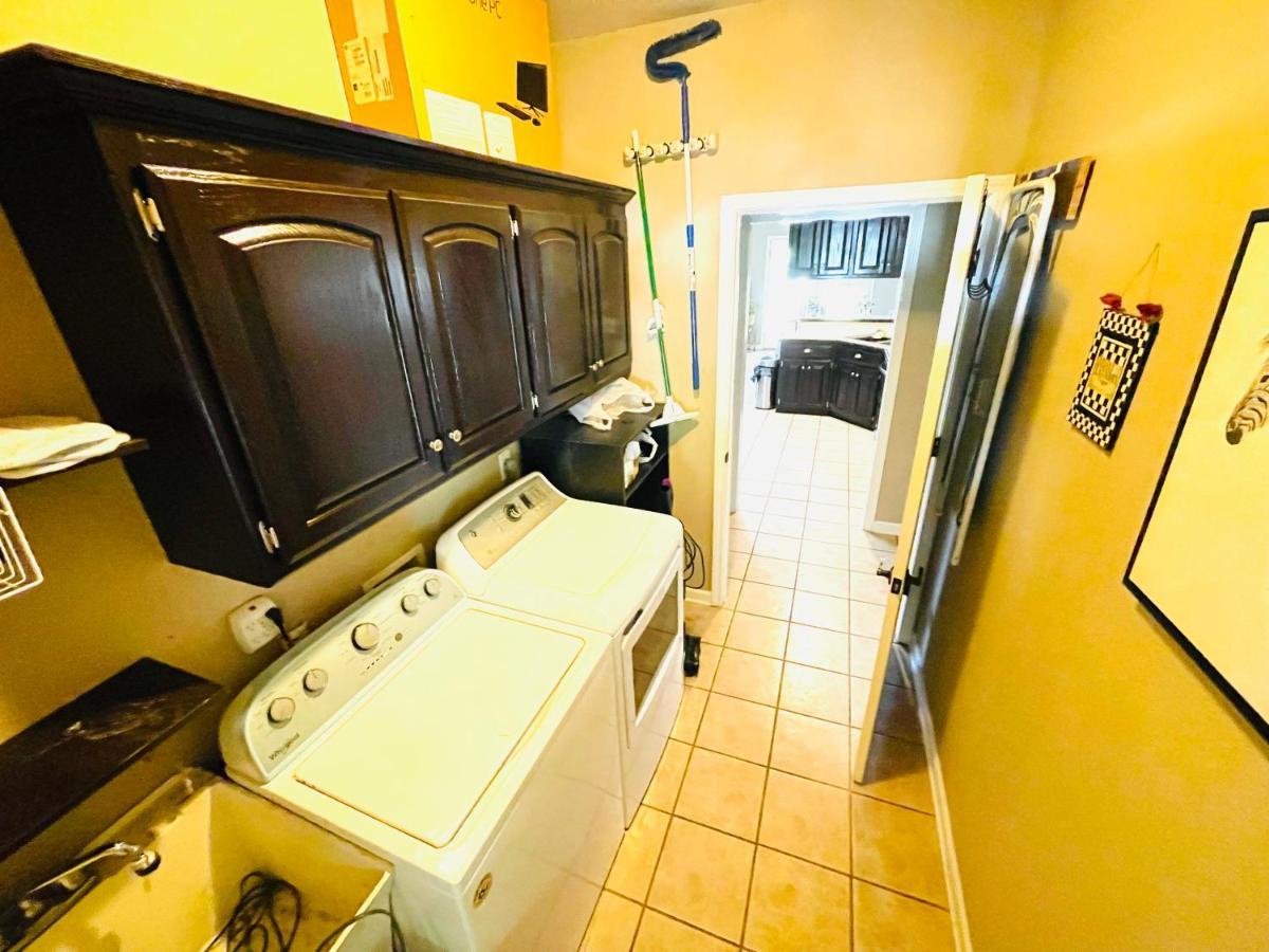 Holiday home Hamilton Pool House With Cabana And New Hot Tub! *
