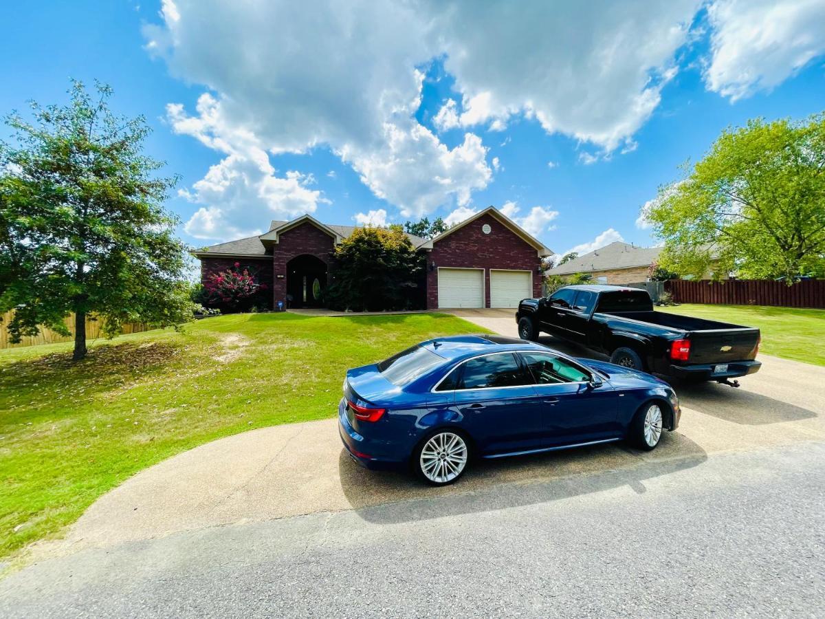 Holiday home Hamilton Pool House With Cabana And New Hot Tub! *
