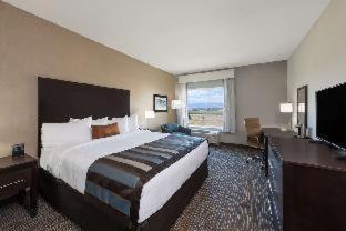 Hotel Baymont On The By Wyndham