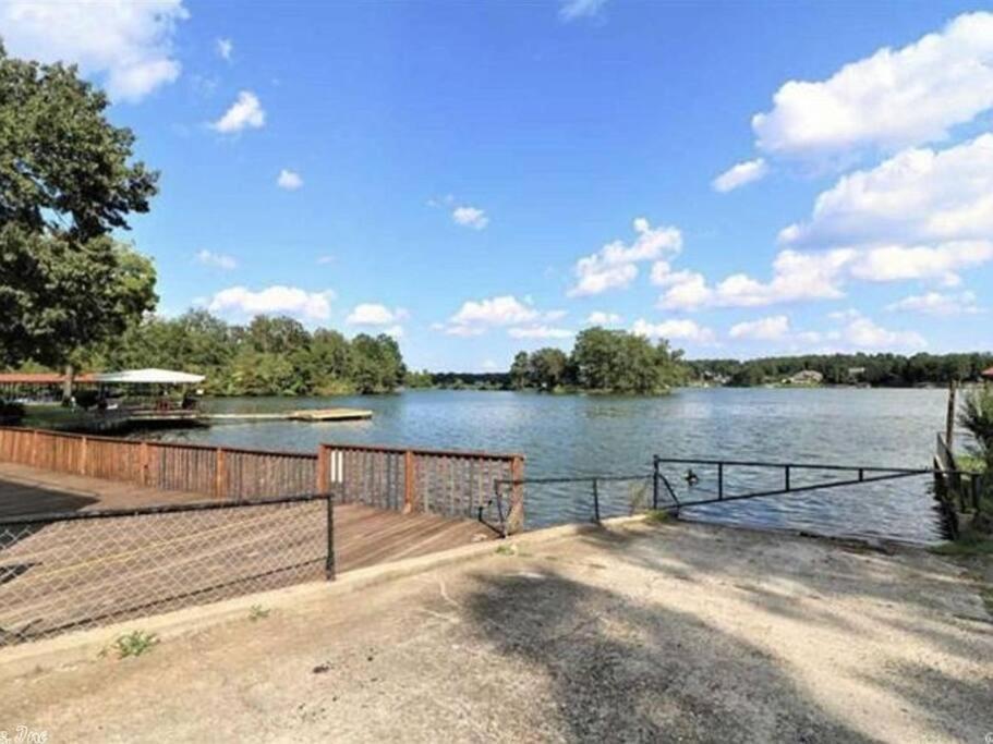Lakefront 7 Min To Oaklawn & 10 Min To Downtown Str License #a22-0004 Apartment