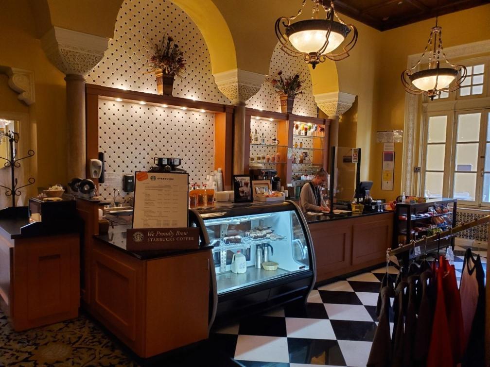 Arlington & 3* Hot Springs