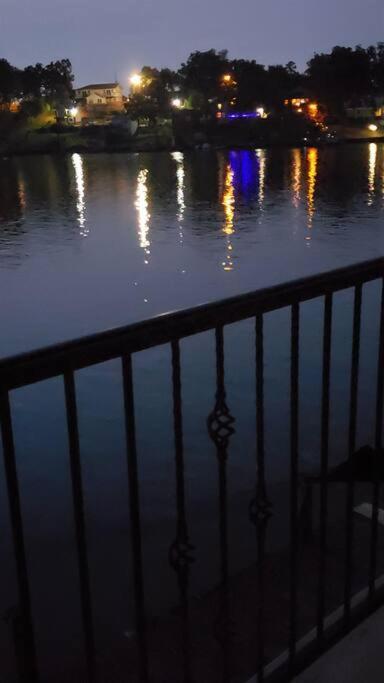 Apartamento Beautiful Lakefront 2 En Brs