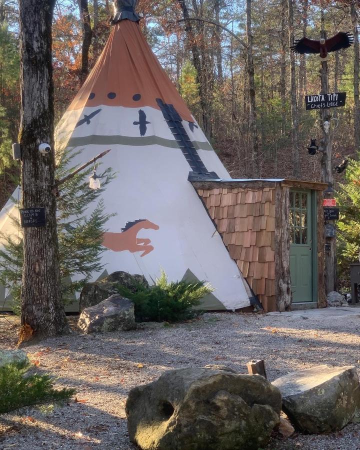 Bed & Breakfast Fox Pass Cabins Hot Springs