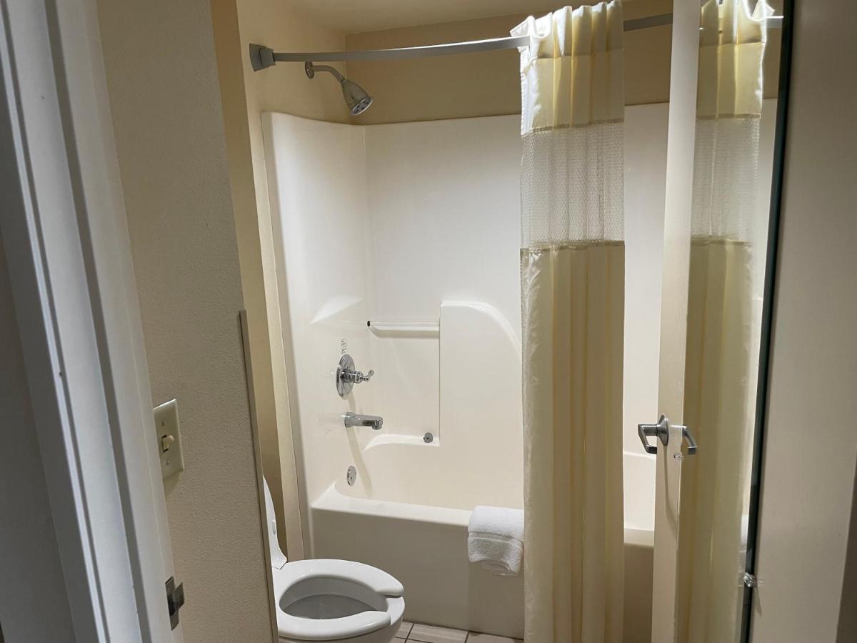 Baymont On The By Wyndham Hotel 4*