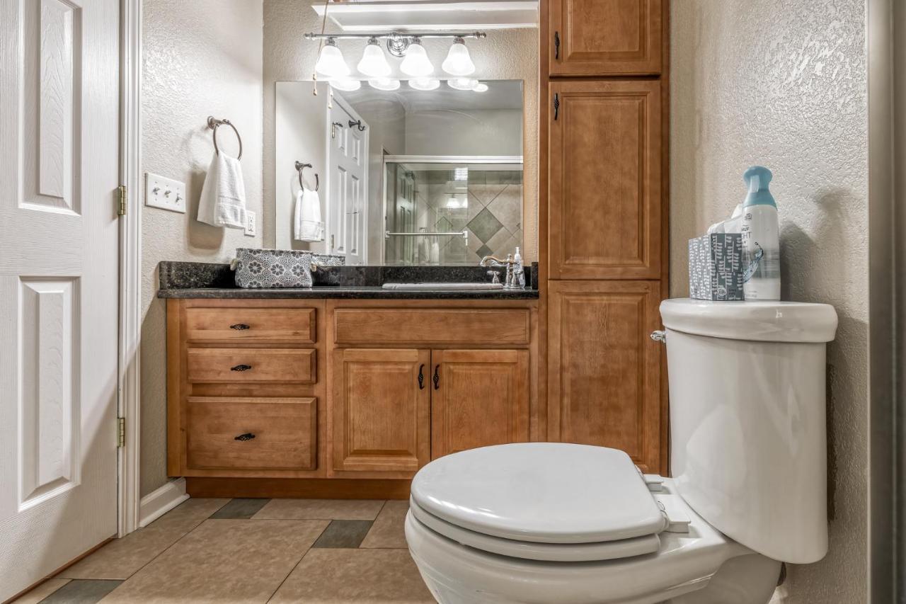 Lakefront 7 Min To Oaklawn & 10 Min To Downtown Str License #a22-0004 Apartment