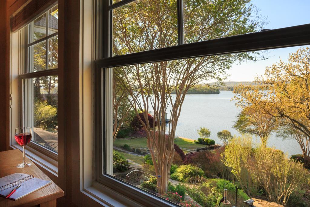 Lookout Point Lakeside 4*