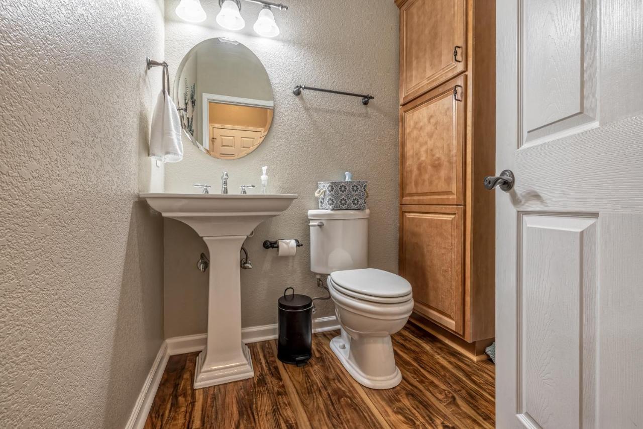 Lakefront 7 Min To Oaklawn & 10 Min To Downtown Str License #a22-0004 Apartment
