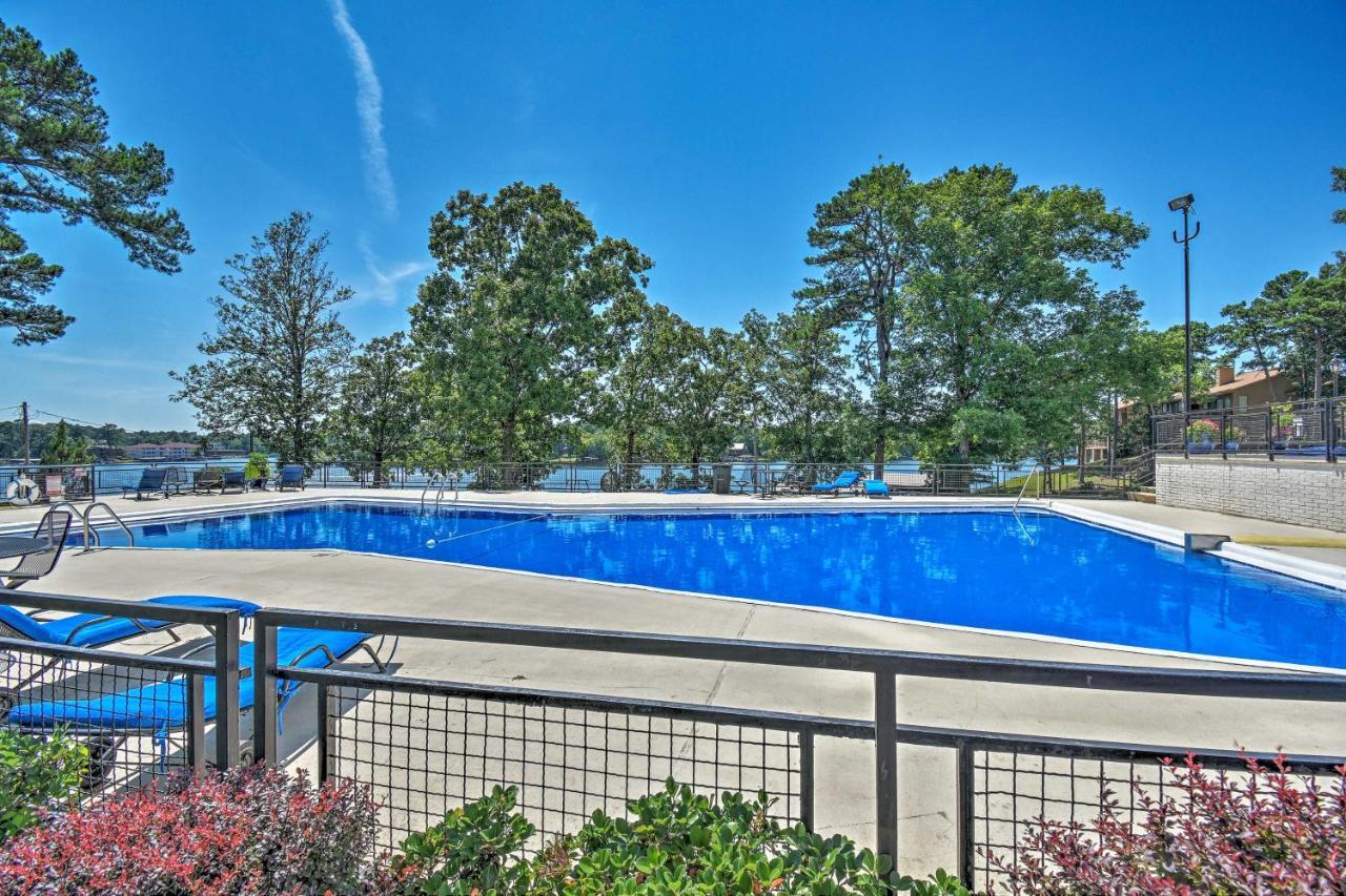 Stunning On Lake Hamilton! *