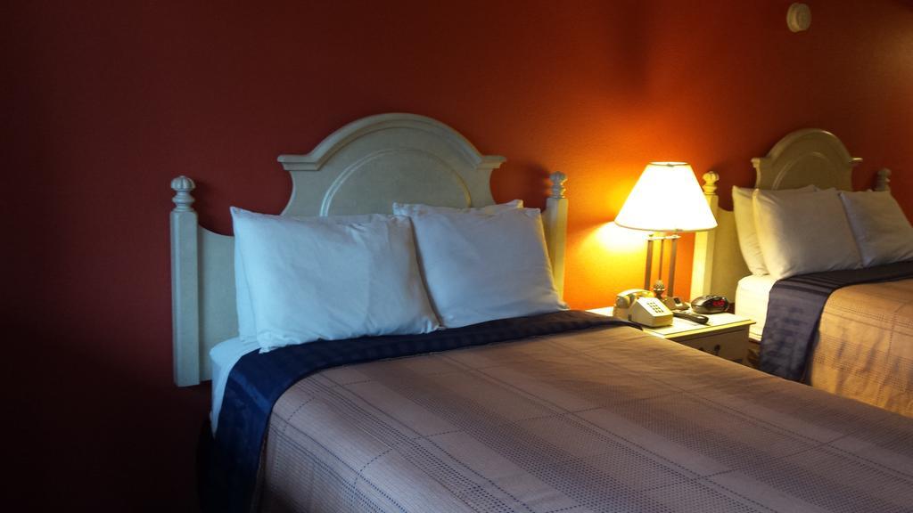 Motel Days By Wyndham Hot Springs