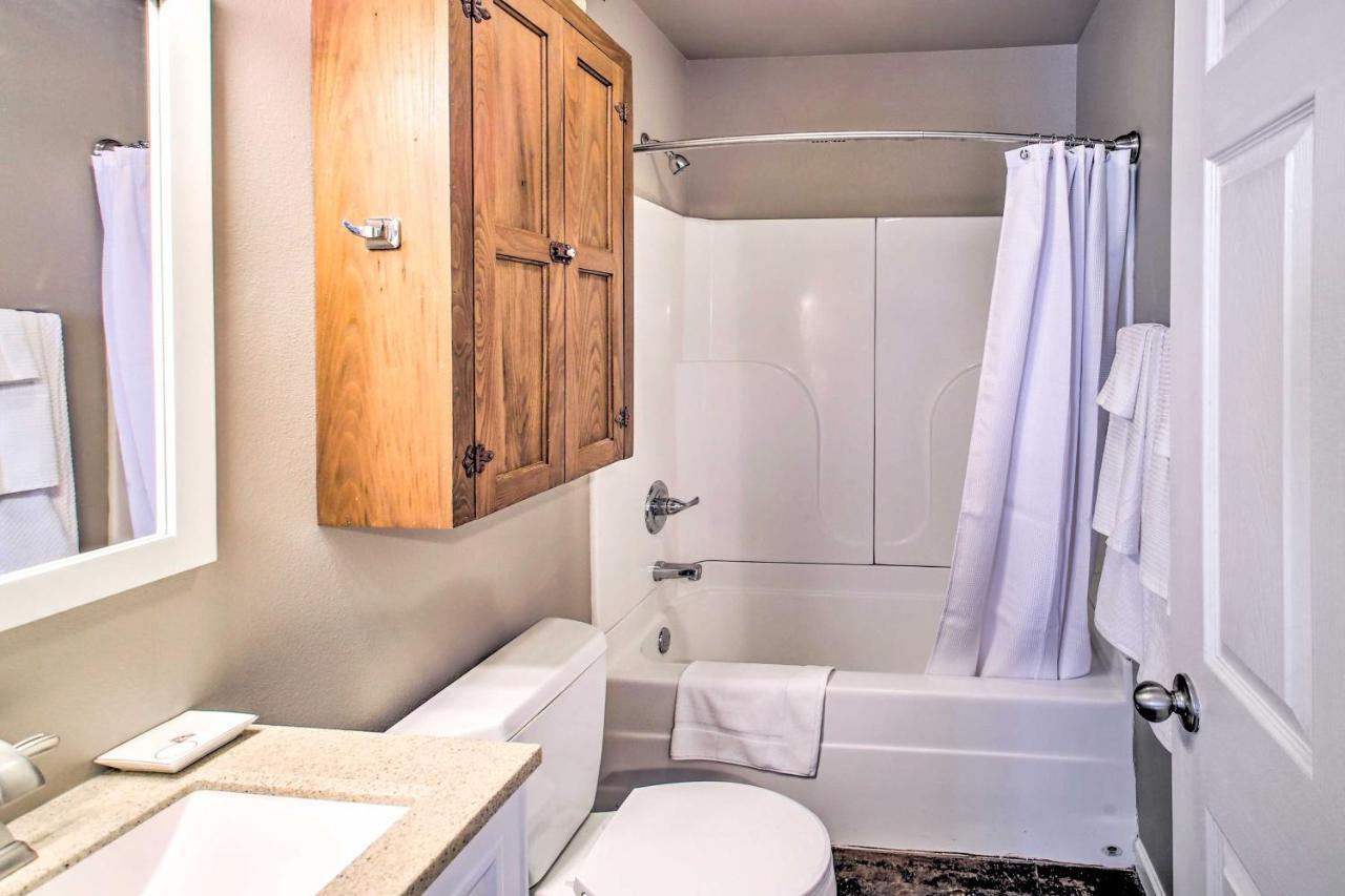 Holiday home Modern Retreat About 8 Mi To Natl Park Hot Springs