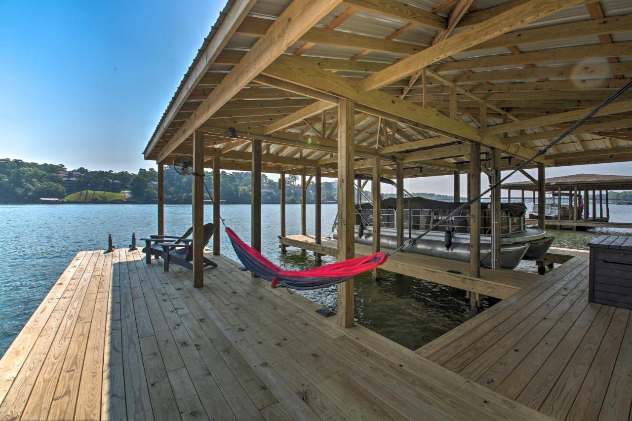 Hamilton Family Escape With Kayaks, Dock, Grill Hot Springs